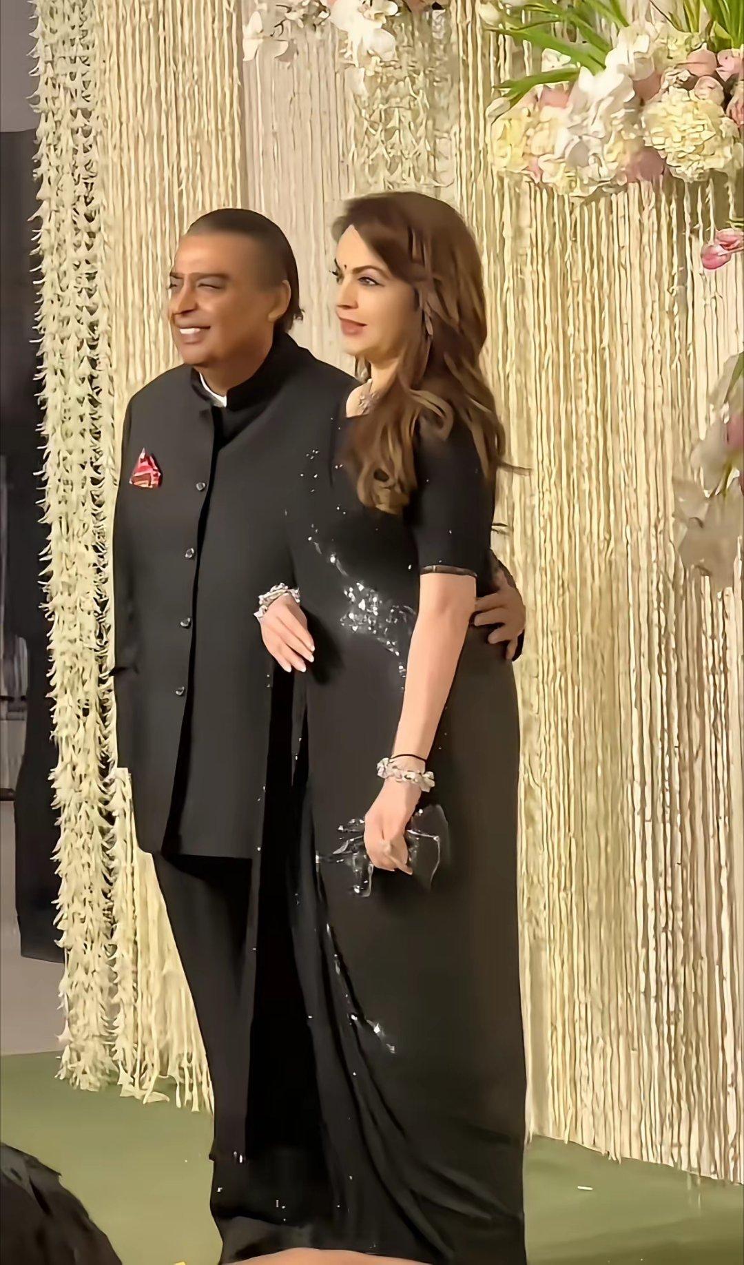 阿三家的高种姓的地位，它真的不是一般的高。你看大财阀在她面前，也必须的相当慎重和