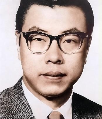 李翰祥，华语影坛殿堂级导演、编剧、制片人，辽宁锦西（今葫芦岛）生人，在北京长大，