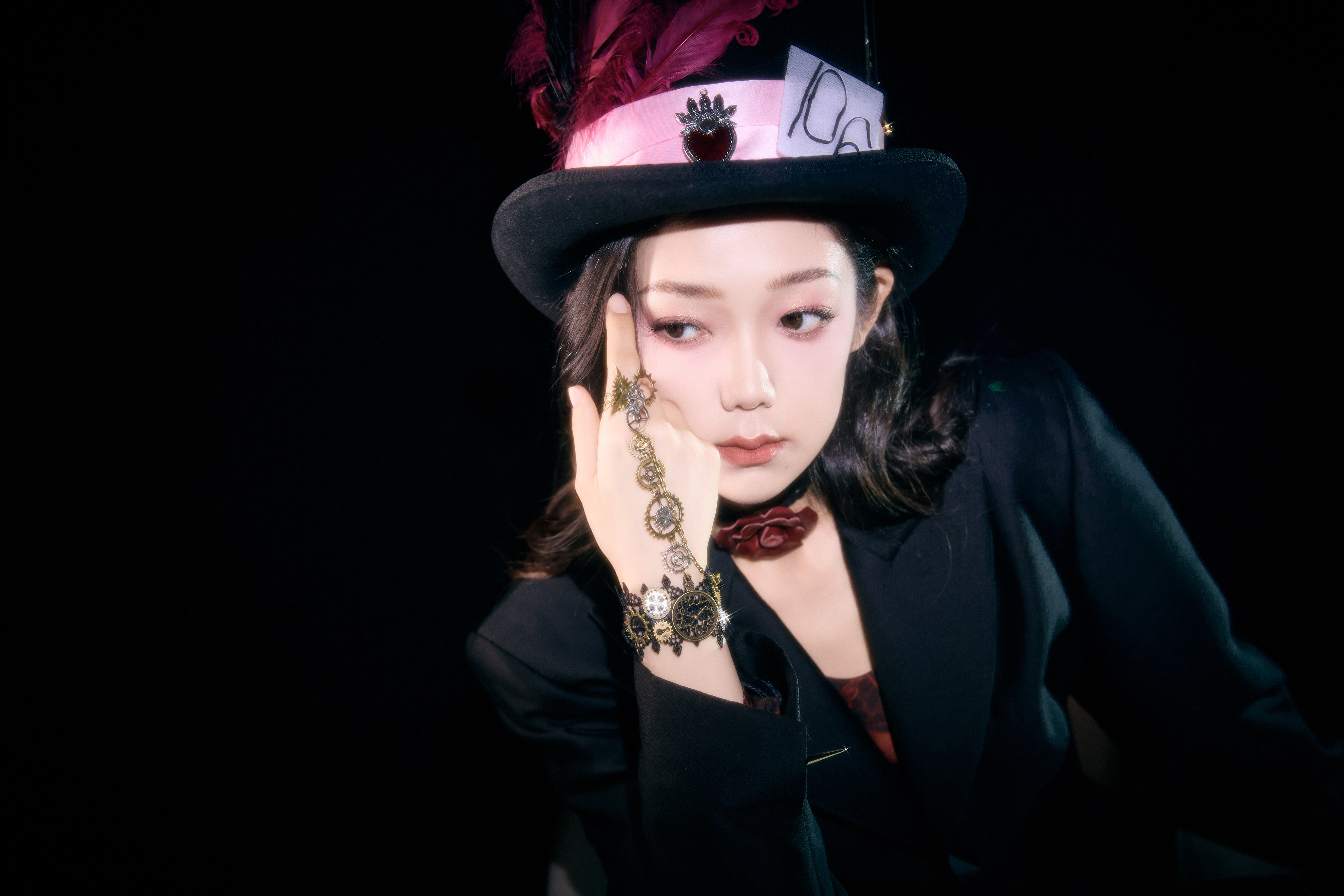 希林娜依高[超话] 在复制粘贴的时代，你是手写的诗[鲜花] ​​​
