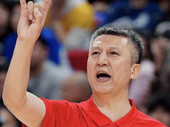 男篮世预赛/次战韩国：限制一人，拿下一人！
从赛前的游刃有余、从从容容，到赛后的