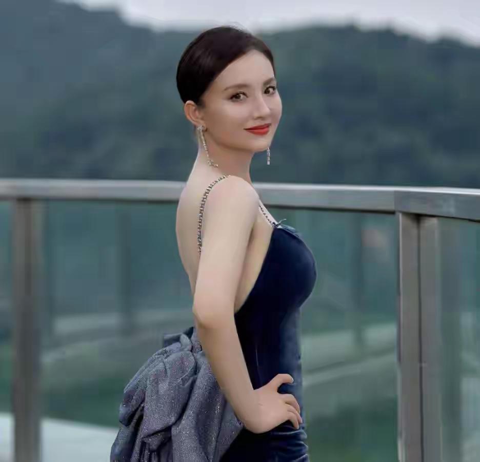 孙茜
休闲照