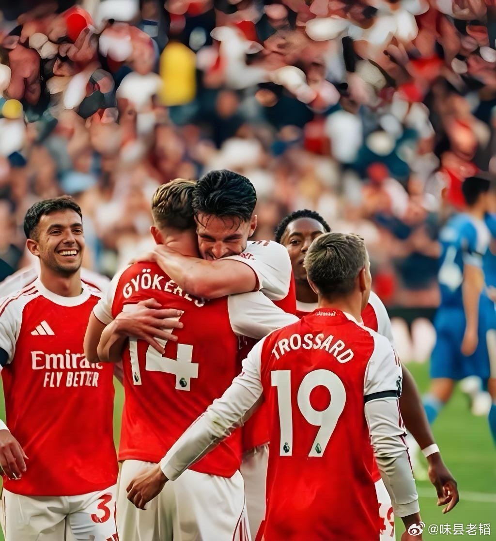 如今看阿森纳的比赛都会不经意想到相声的一段贯口——刀枪剑戟，斧钺钩叉，鞭锏锤抓，