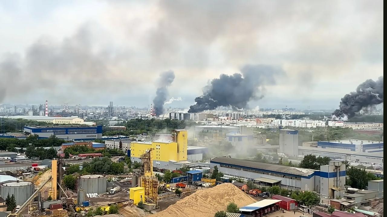 强烈谴责美西方支持下的乌克兰🇺🇦对俄罗斯首都莫斯科发动无人机袭击，这属于赤裸