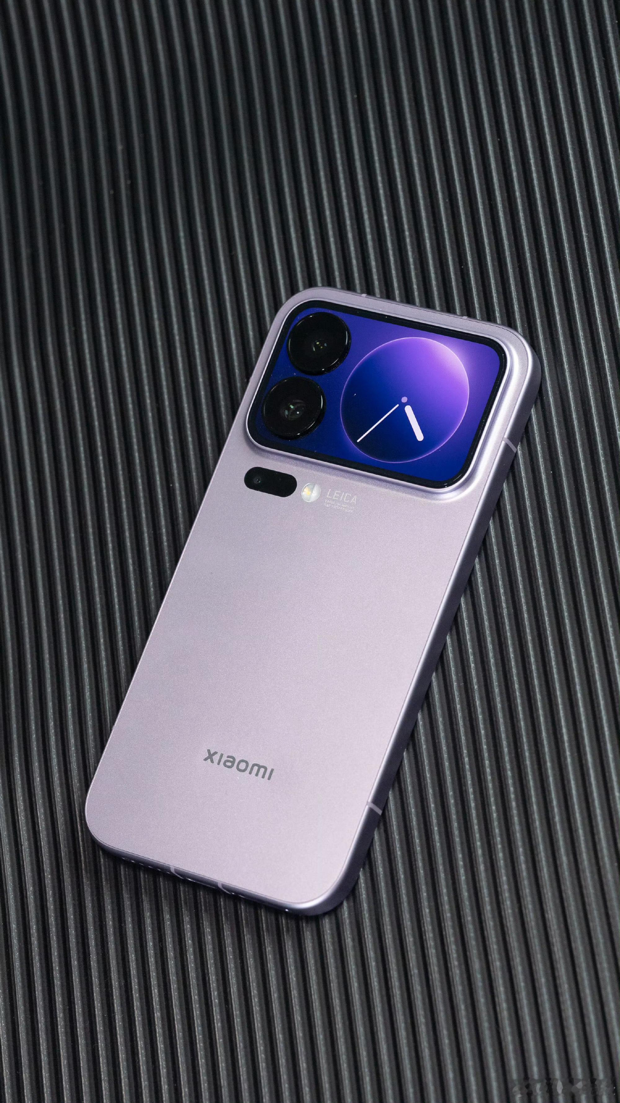 小米17 Pro系列的备屏建议大家可以尝试下，确实很有新意，算是在如今随大流的设