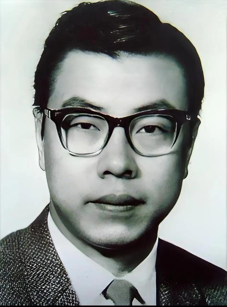蔡澜说：“为什么中国现在的片子这么难看，因为我们看到的形象，都是二手形象，他们说
