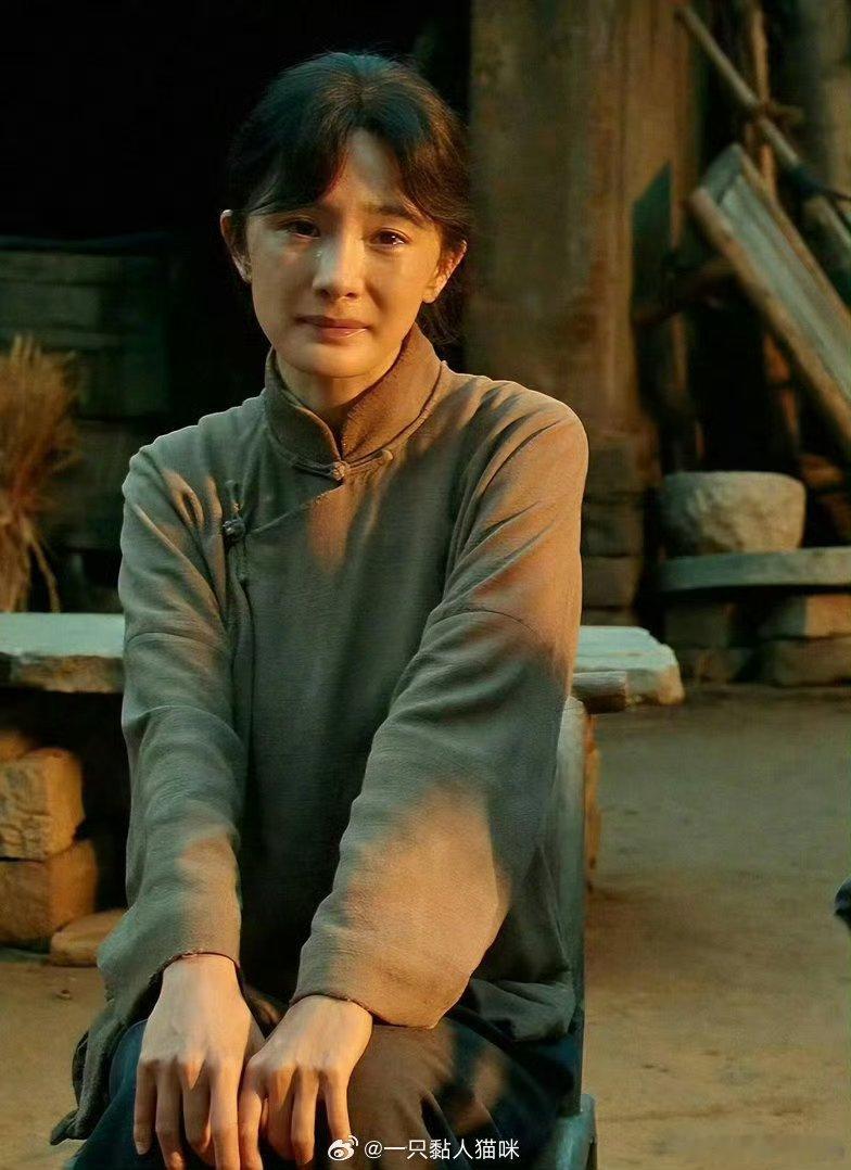 接投稿：再写写演员杨幂，期待金鹰奖的演员杨幂，期待行业看到，杨幂她可以不只做认知
