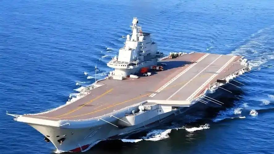 最新曝光：日本故意派战机闯入辽宁舰编队演训区域，炒作被歼15火控雷达锁定，居心不