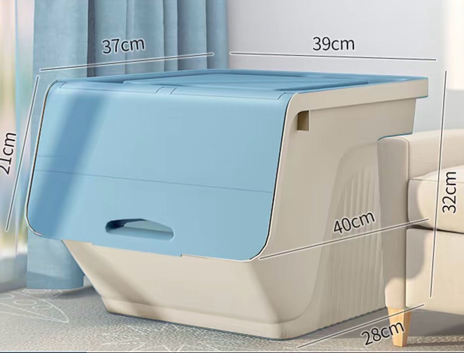 给蛋妞准备了产房，她不要，她自己选定了我的一个衣服收纳柜，可上下折叠开门的，大小