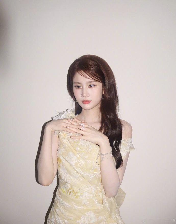 改签三次都让你俩遇上了缘分让我们相遇改签以外 这是什么神仙缘分，改签三次都能遇上