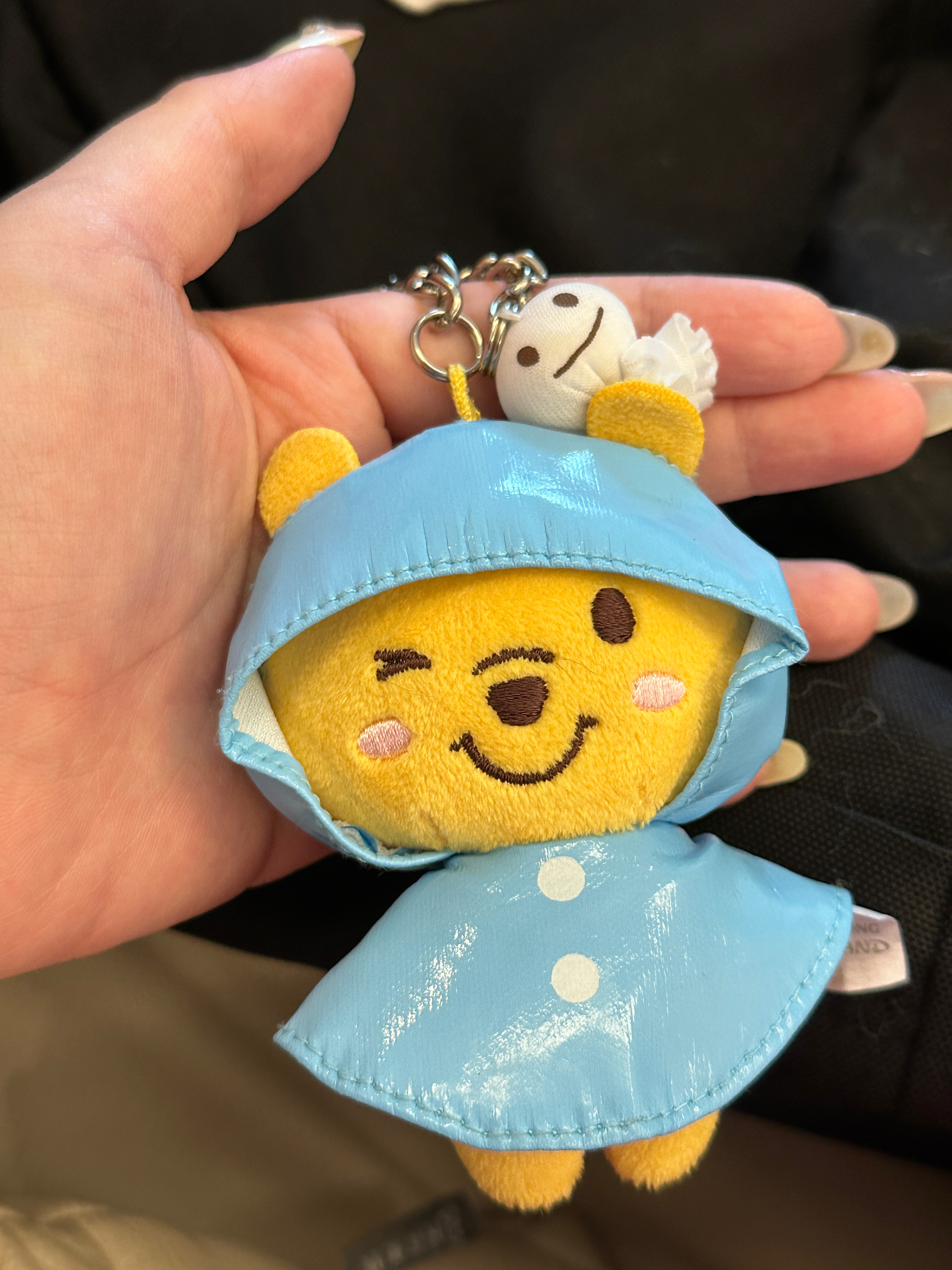 港迪玄学好物哈哈哈哈哈哈哈这个晴天娃娃真的有点🐂每次背这个包出门都不会下雨，即