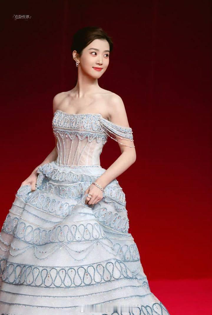 代言人盛典红毯照卢昱晓  程潇  王琳凯  刘轩丞 