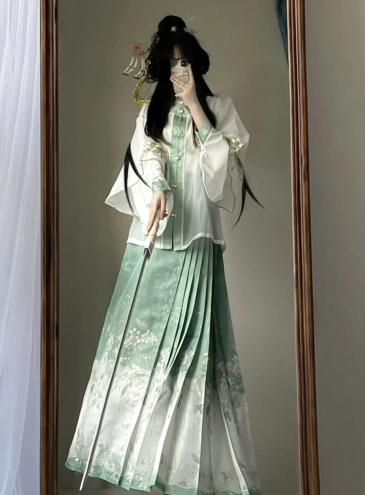 “你猜本小姐会不会武！”