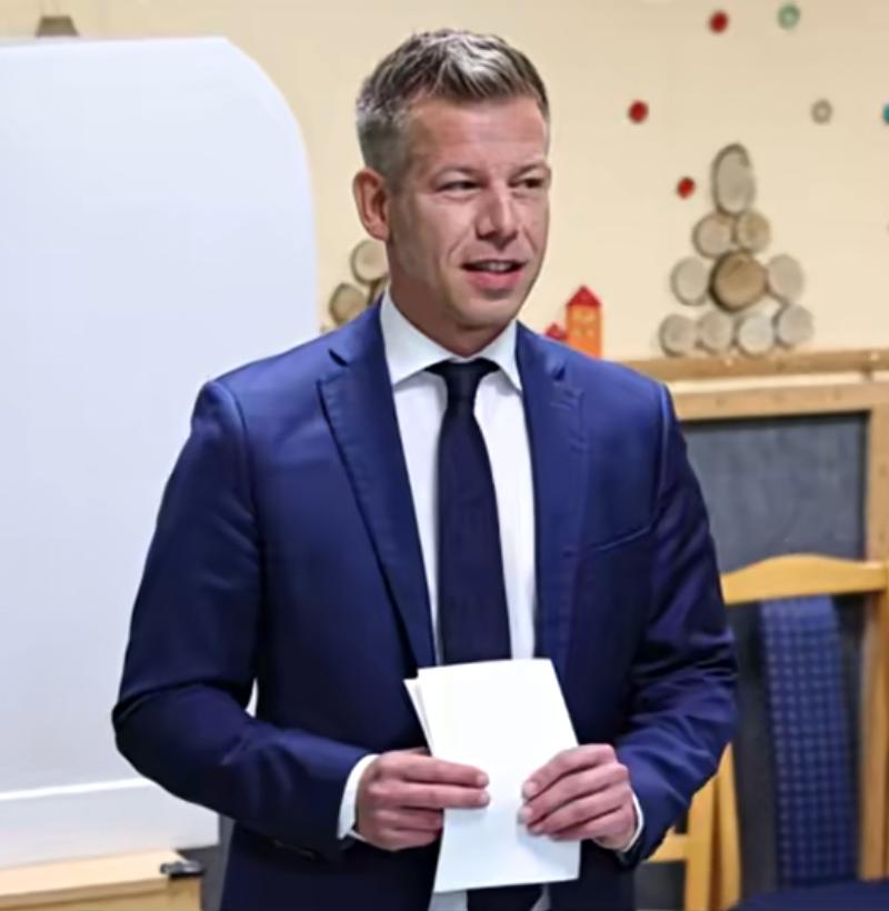 匈牙利新总理马扎尔4月13日表态。
一、反对乌克兰快速入盟，处于战争中的国家，不