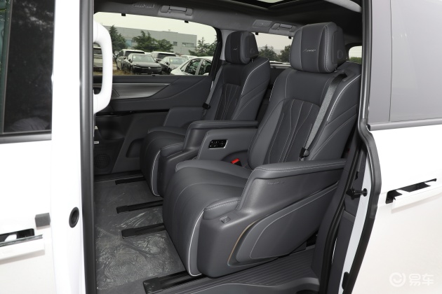 [小鲨帮选车]别克GL8究竟藏着什么秘密 战力十足