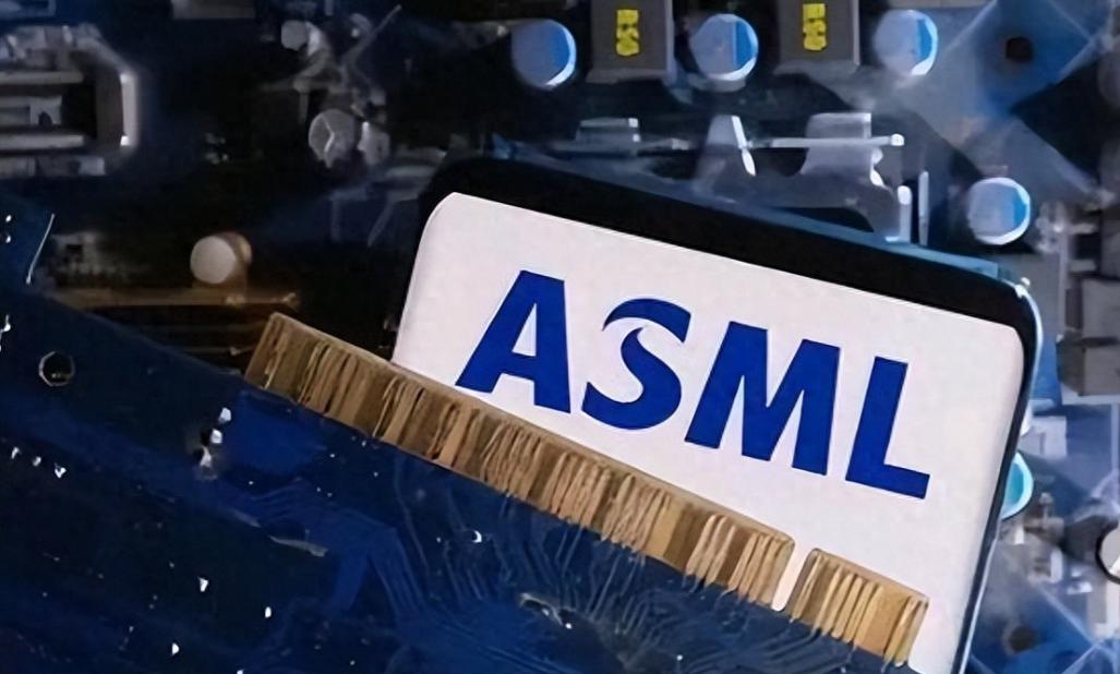 荷兰成了第一个被“祭旗”的欧洲国家！中国曾正式对涉及荷兰ASML光刻机的核心原材