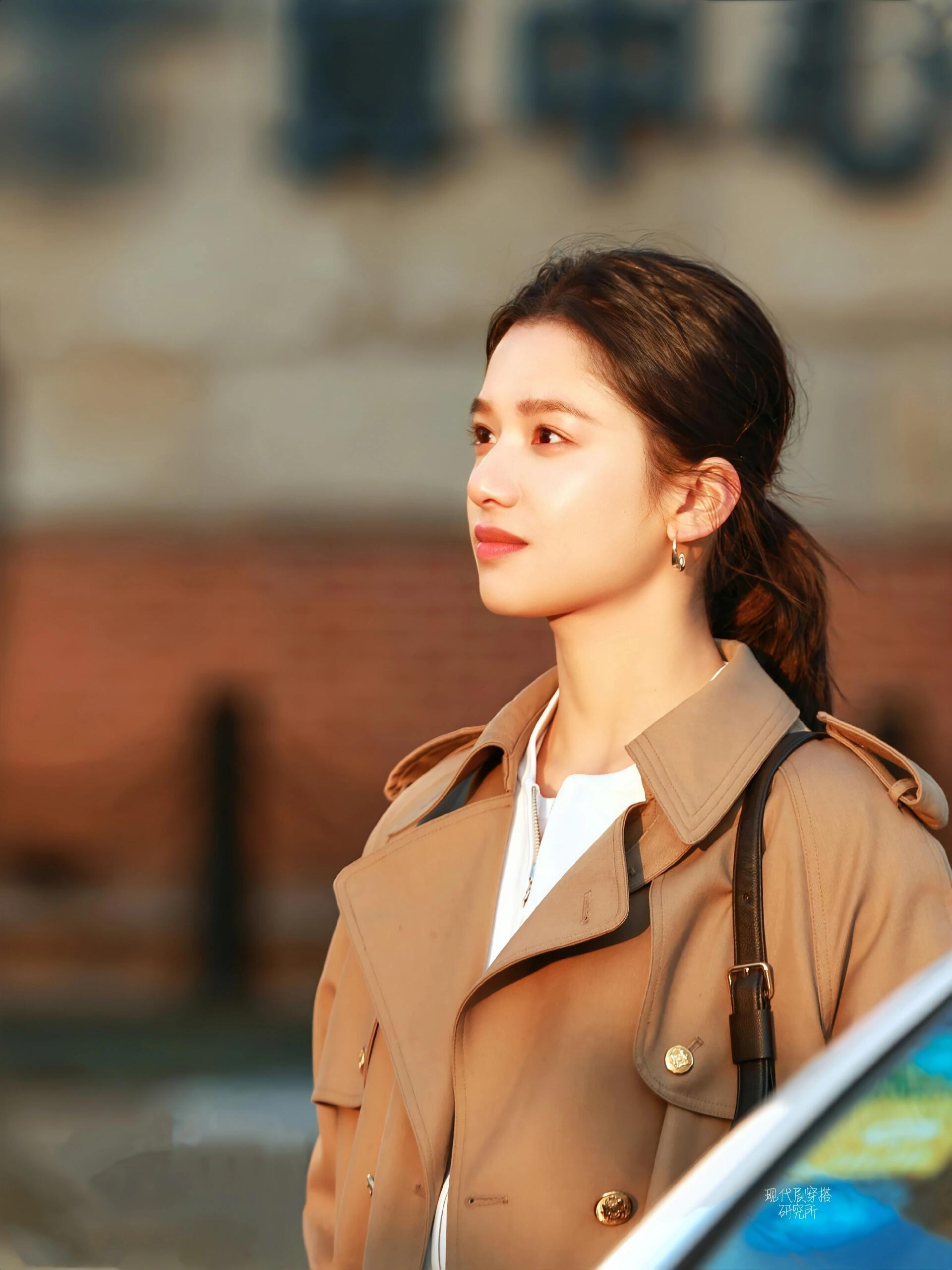 张婧仪学生照苗靖张婧仪苗靖学生照好 