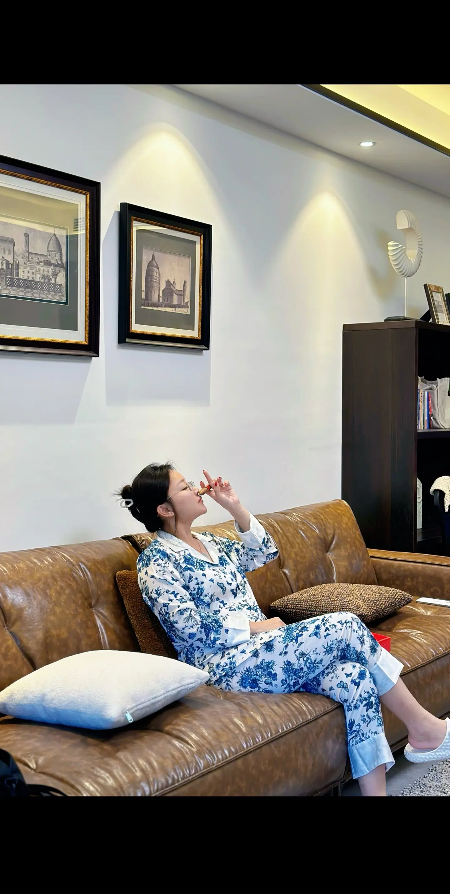 谁能理解7岁父母不在身边，寄人篱下的那种感觉，7个家庭轮番带我两个月...