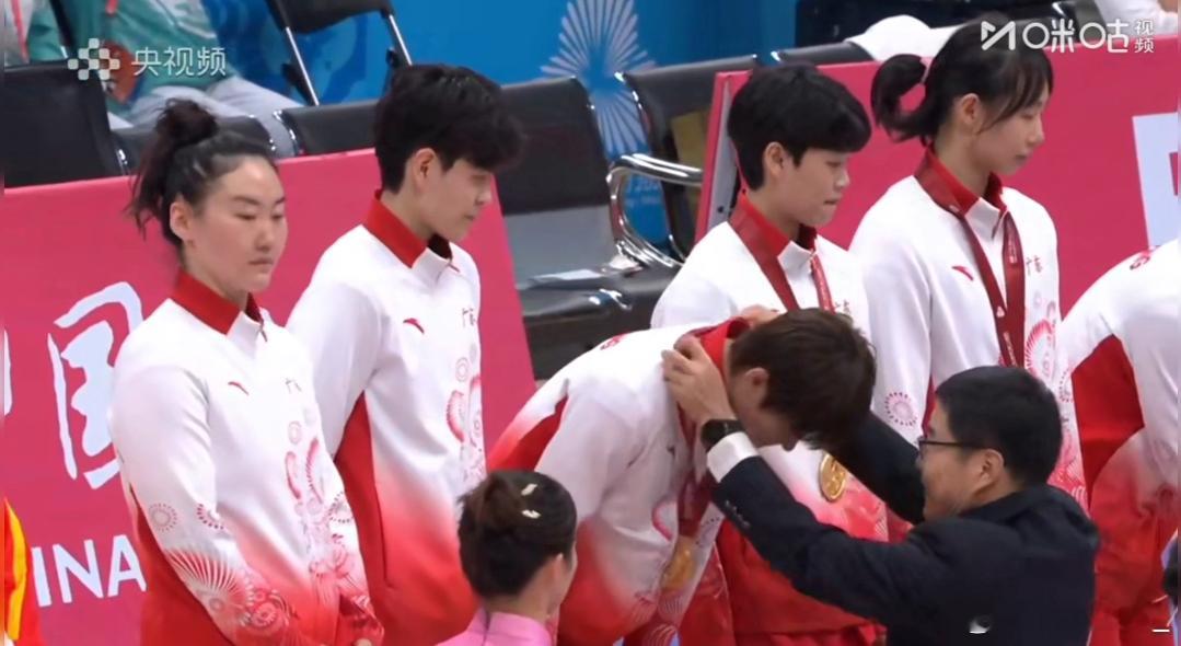 20251115第十五届全运会女篮成人组『11月15日』决赛我们知道你只会在戴奖