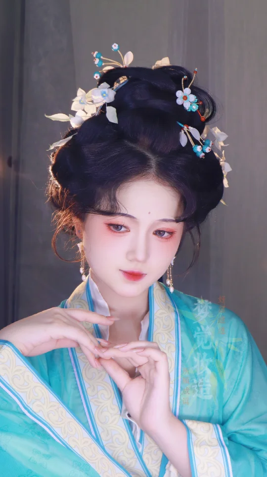 ＂画舫听夜雨～＂｜宋制仕女妆造