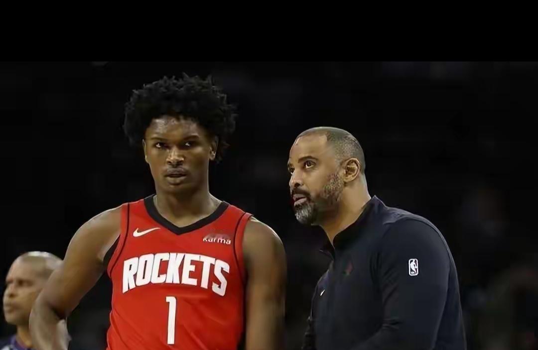 火箭队输给快船，最可怕的不是输20分。
而是他们本赛季，已经输遍了西部后五名的所