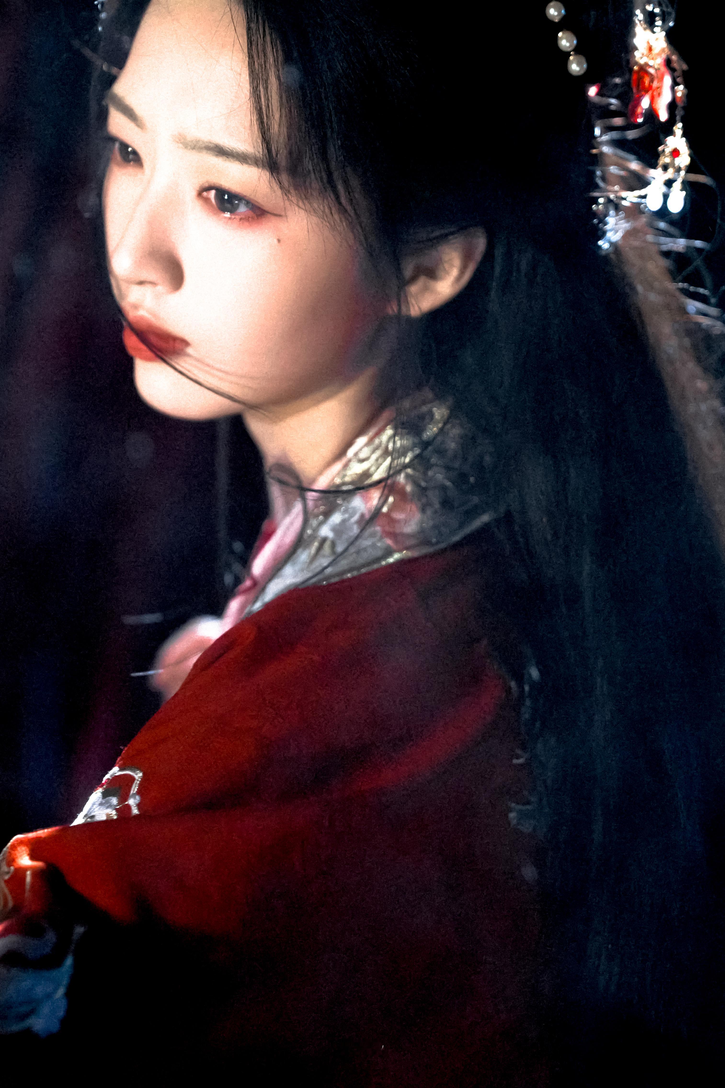 ◎邓恩熙｜红衣灼灼❣️花开锦绣 傅庭芸 