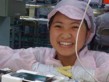 2008年，贵州有个妹子在富士康干活，她闲着没事用没做完的苹果手机拍照，拍完忘删