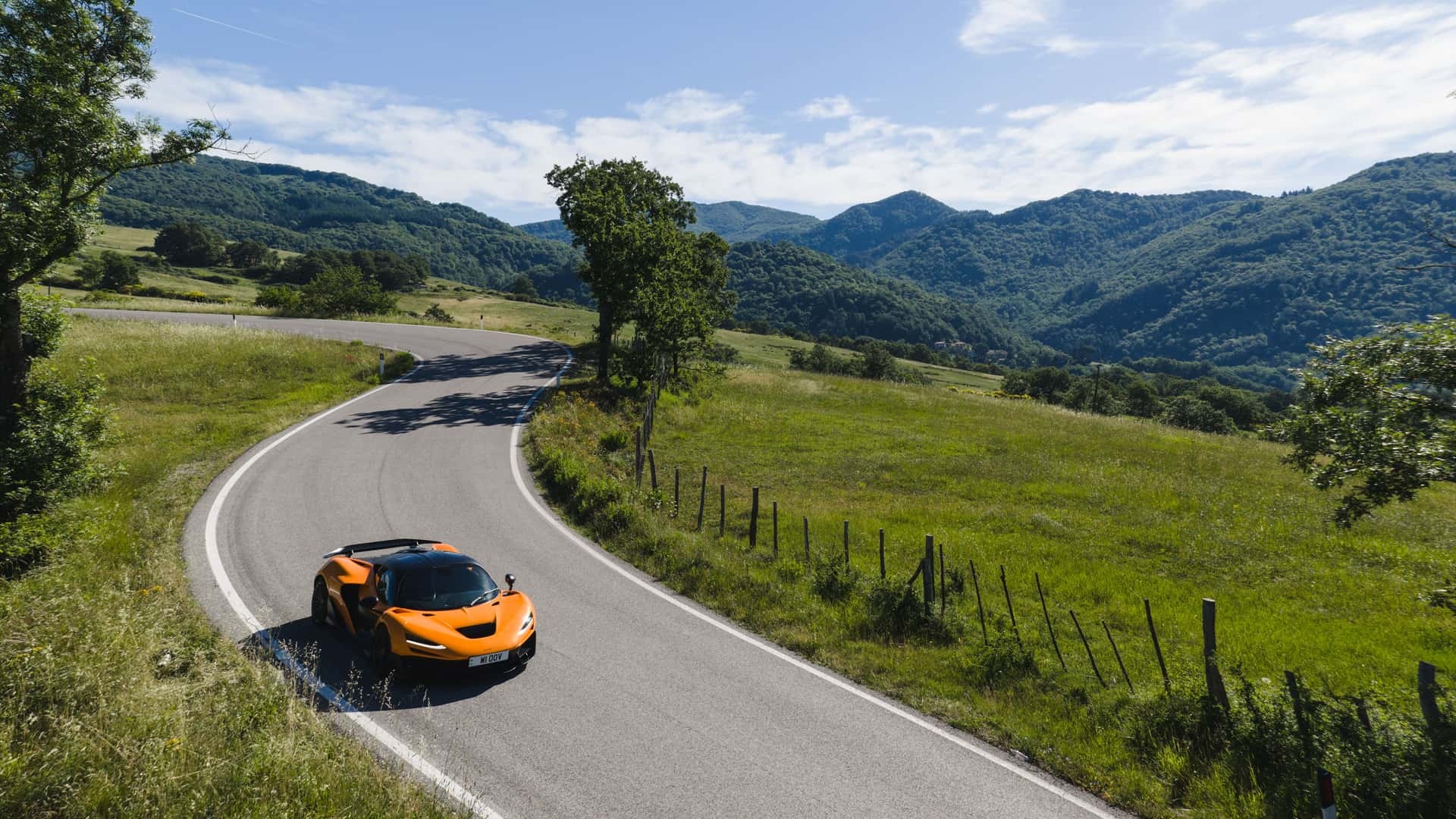 McLaren W1 