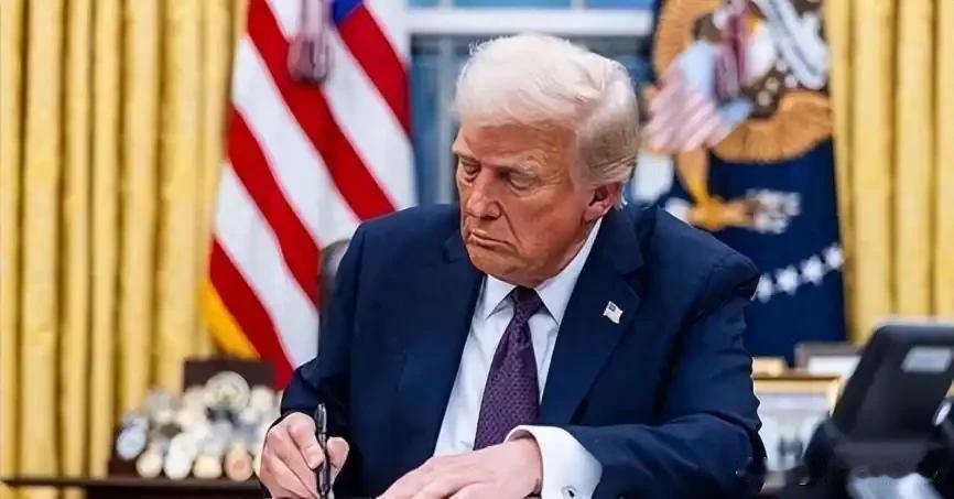 稀土卡脖子？美国军工的命门被中国握紧了！
 
最近啊，中美之间的稀土博弈又升级了