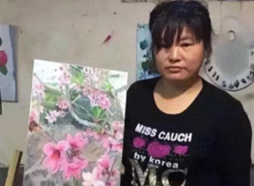 侮辱艺术”，山东一大妈模仿大师的画，被女儿在网上以200元的价格卖出，爆红网络大