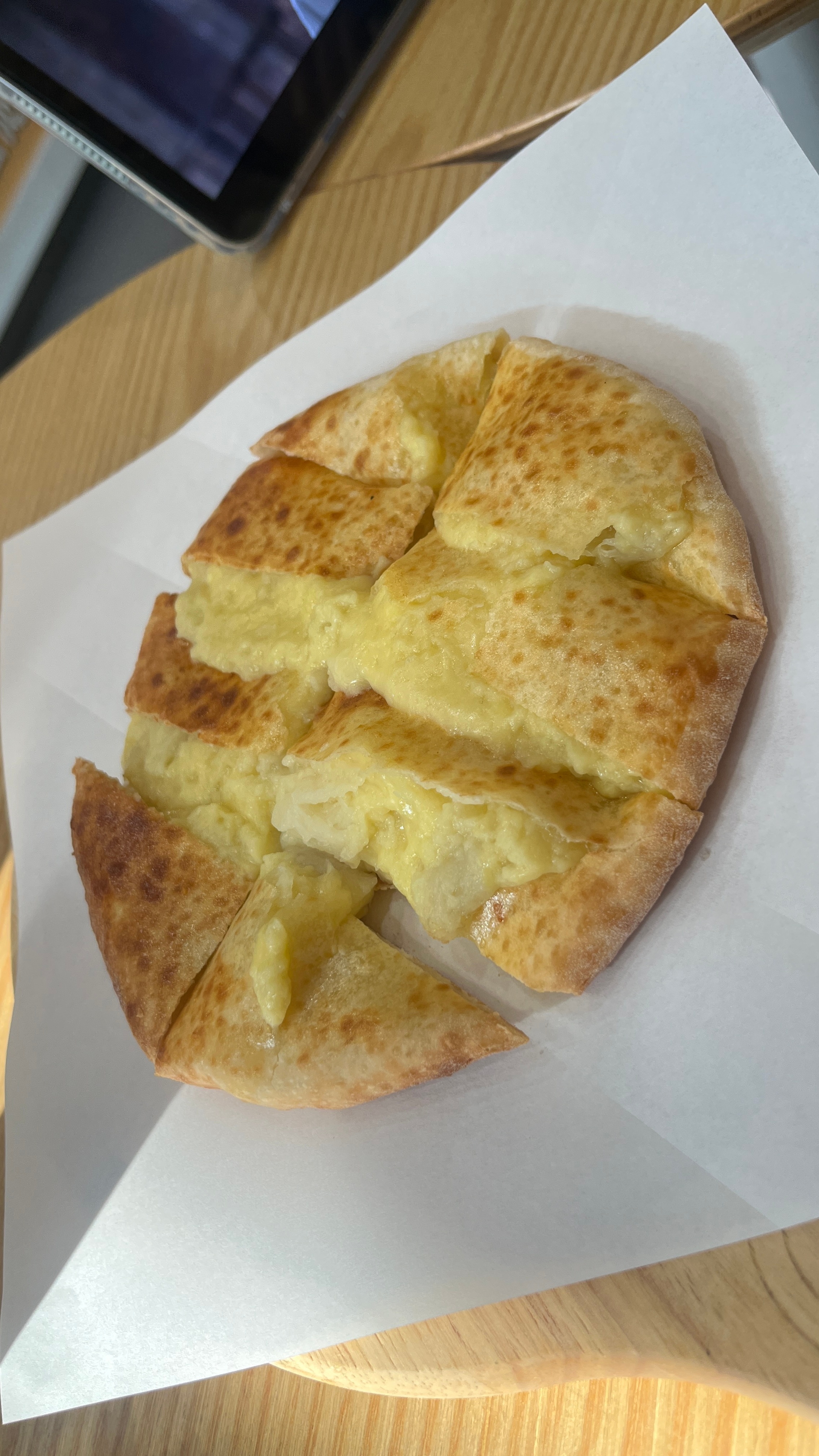 这些真的是我最近吃到的仙品每个都很爱很爱在吃食上不亏待自己的后果就是胖～ ​​​