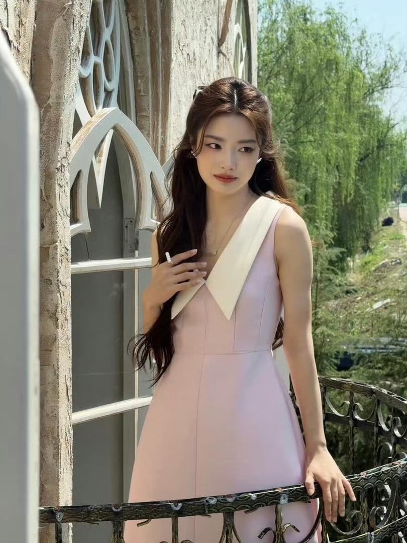 徐若晗品牌活动造型出图，公主卷发