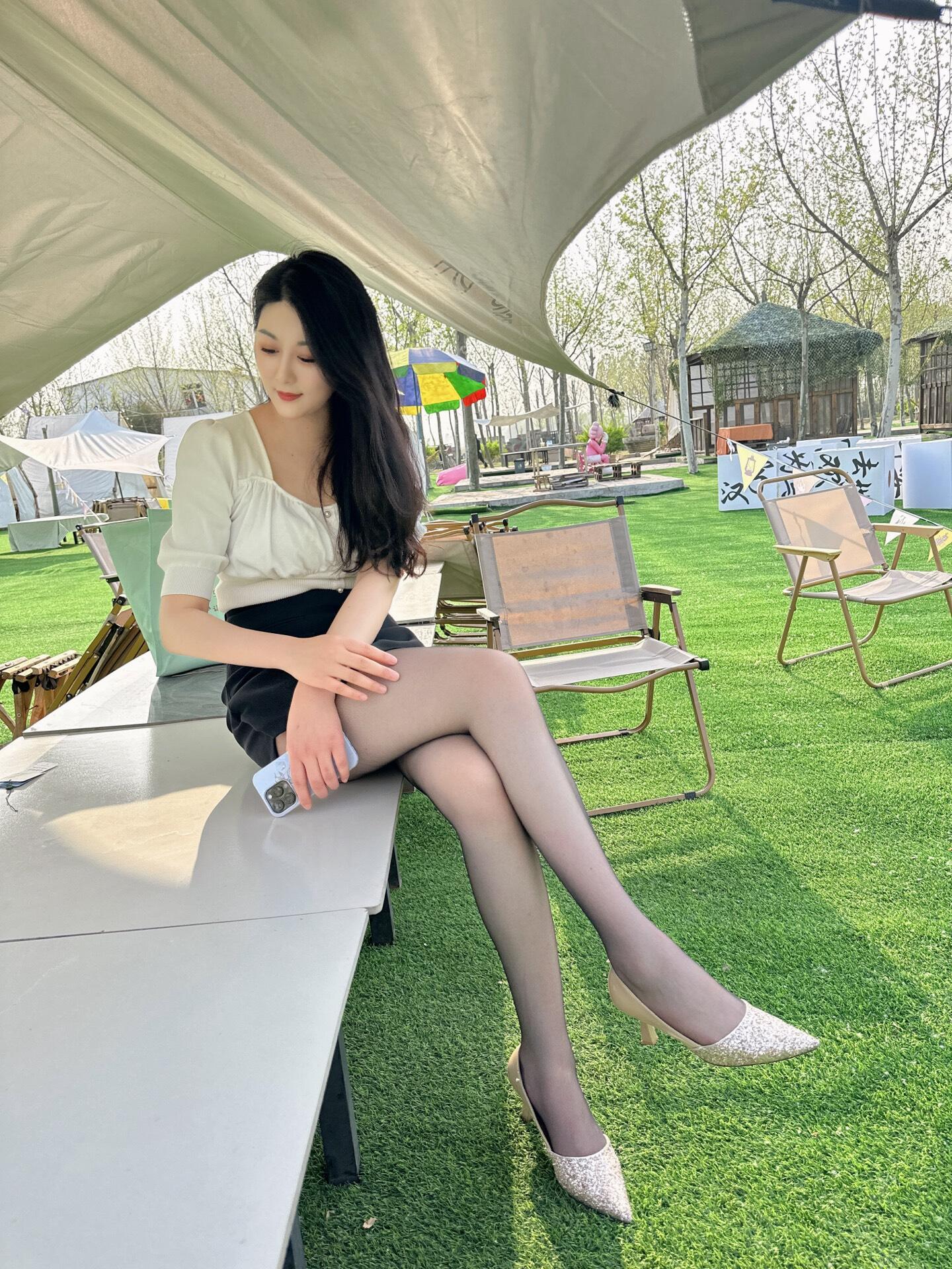 我生来不会巴结人，也不是讨好型人格，我就这德性，永远都懒得耍心眼，天生...