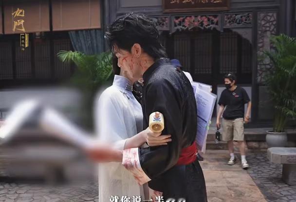 九门
九门2拍摄现场 霍仙姑 吴老狗 陈瑶 曾舜晞 吴老狗独自承受痛苦，心疼吴老