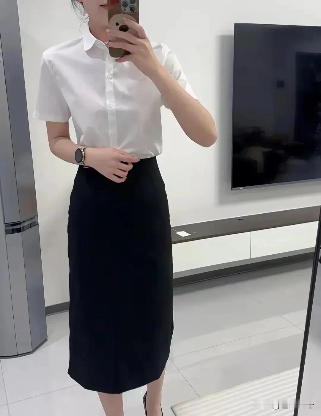 去面试的话，不穿正装容易被pass?你会穿正装么？最近去面试了几个单位，不喜欢穿