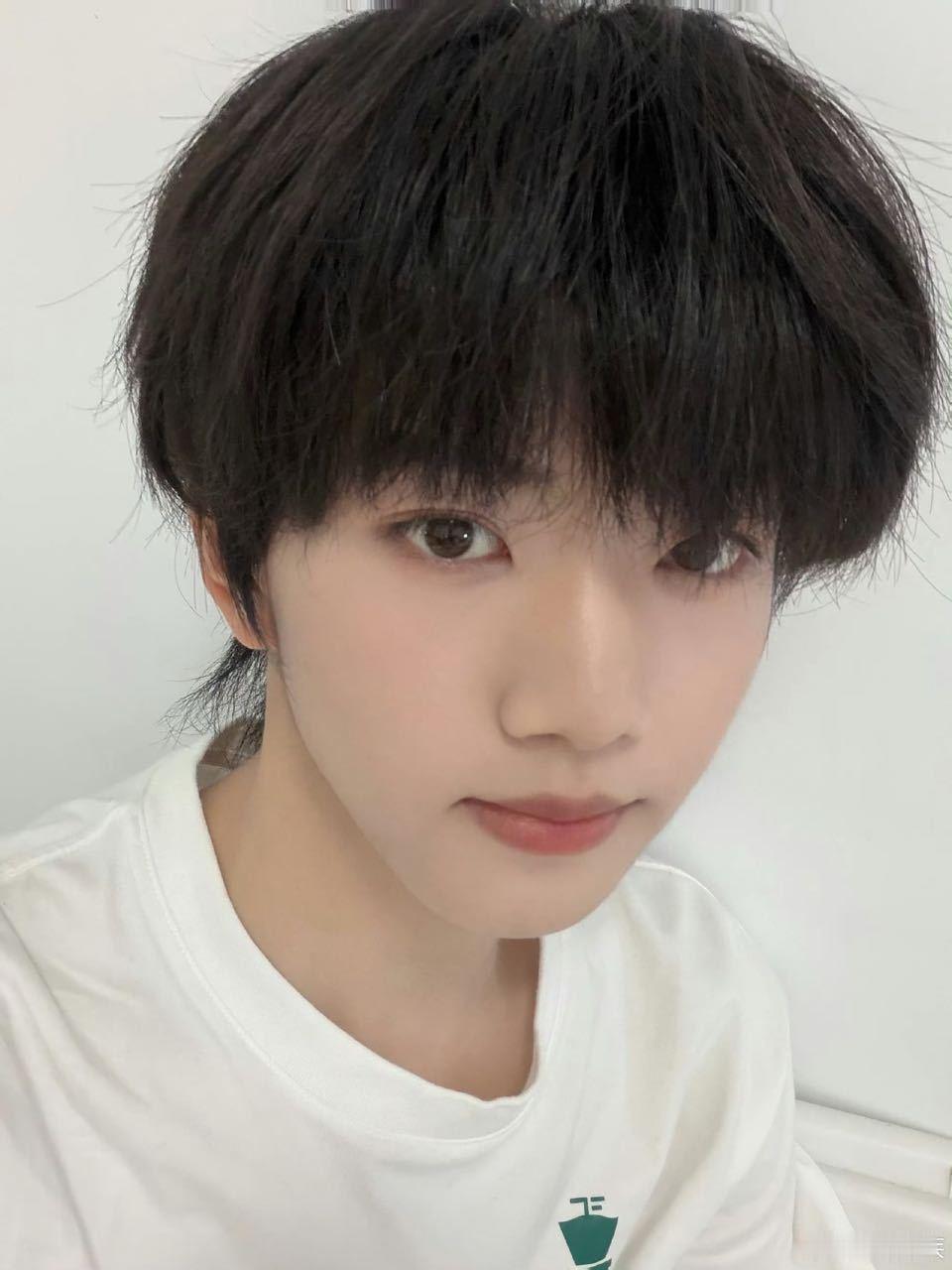 【张函瑞】张函瑞张函瑞聊天室 张函瑞树洞营业啦🎉点进来听歌！《一直很安静》+《
