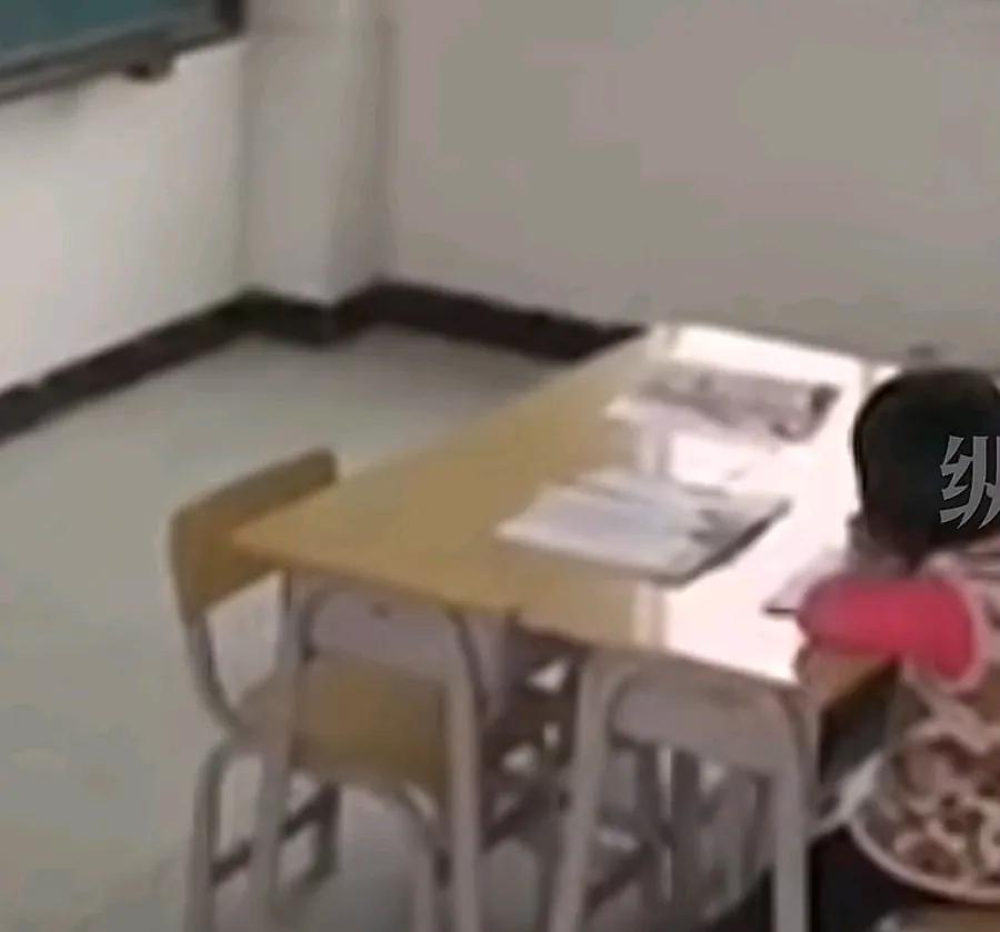 这所学校火遍全网，不因教学质量，真实原因令人咋舌。

吉林长春德惠市岔路口镇一乡