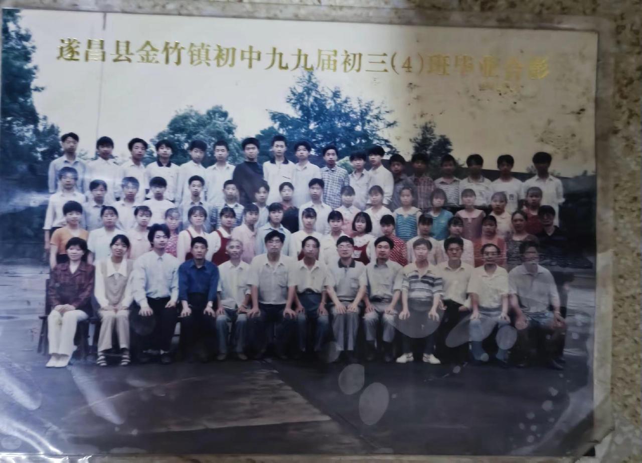 致我们再也回不去的。