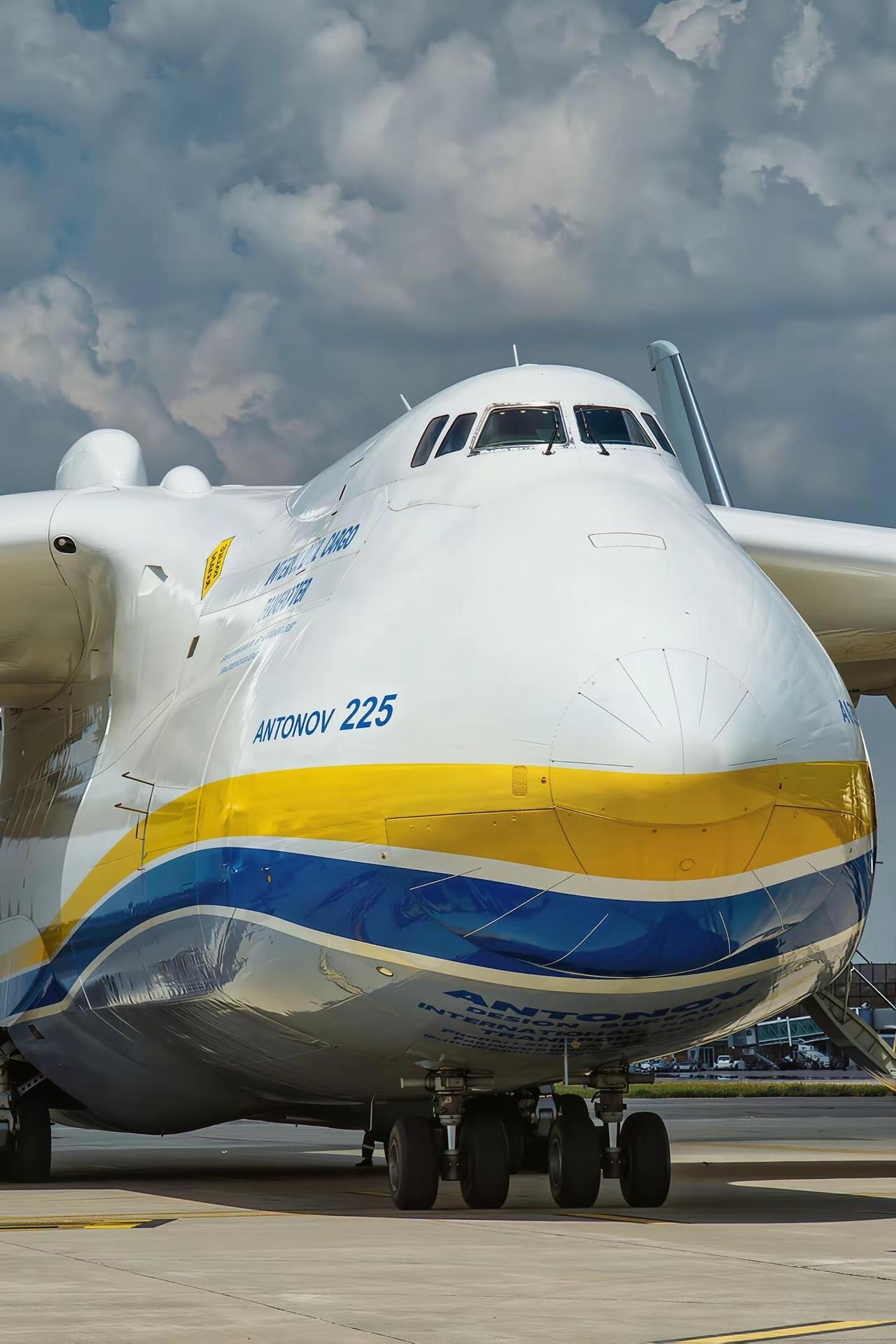 🇺🇦·AHTOHOB AH-225。вероисповедание 巨翼垂云