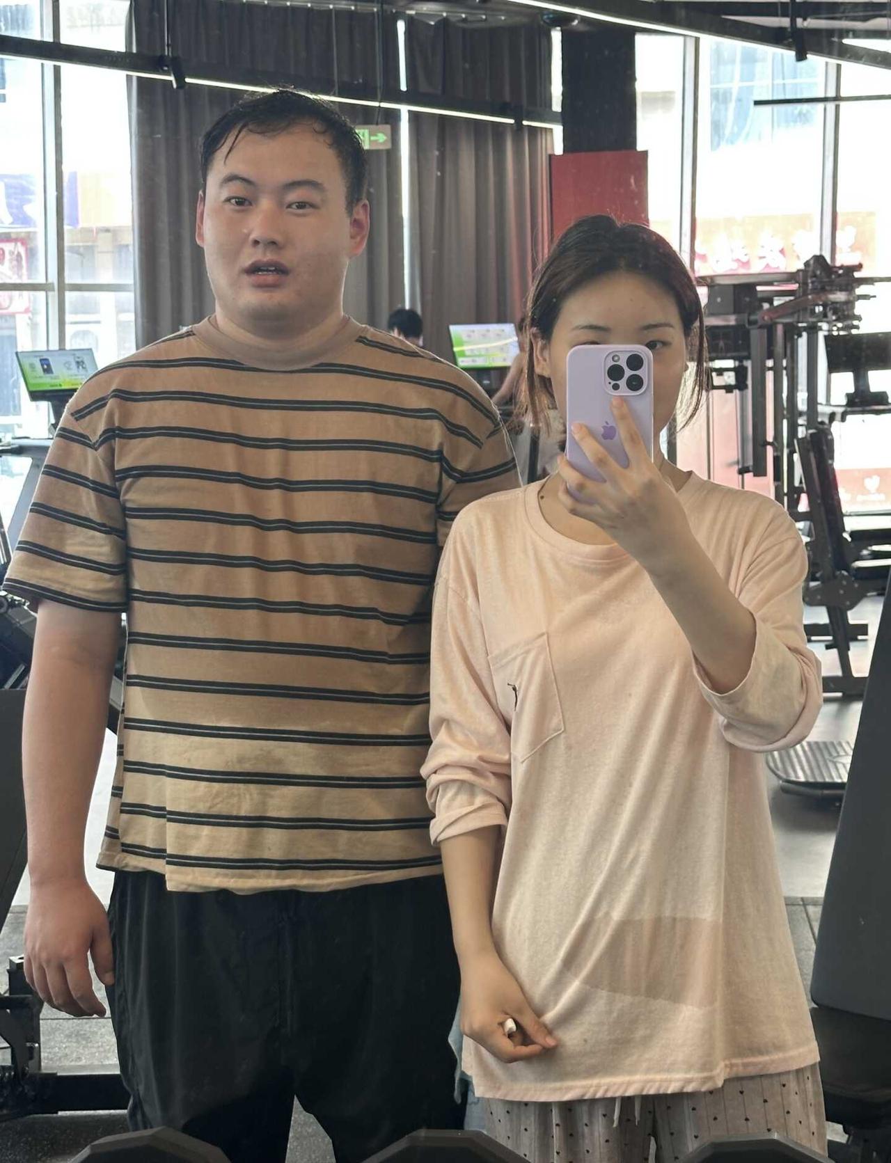 在这里发会有熟人刷到我吗哈哈哈哈
期待变化健身人健身魂 健身的意义不止于减肥 在