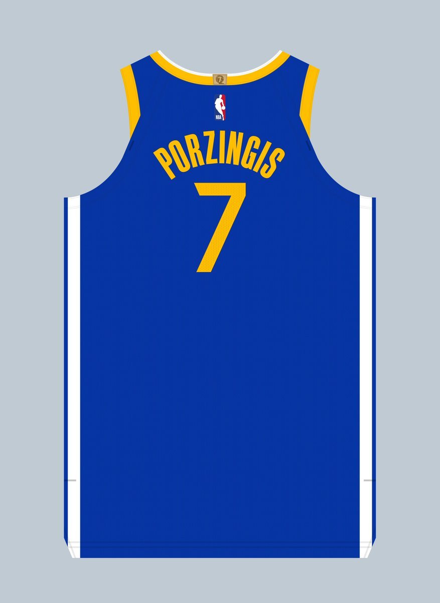 波尔津吉斯一个过减速带都能出伤病报告的人我的观赛搭子新赛季篮不住