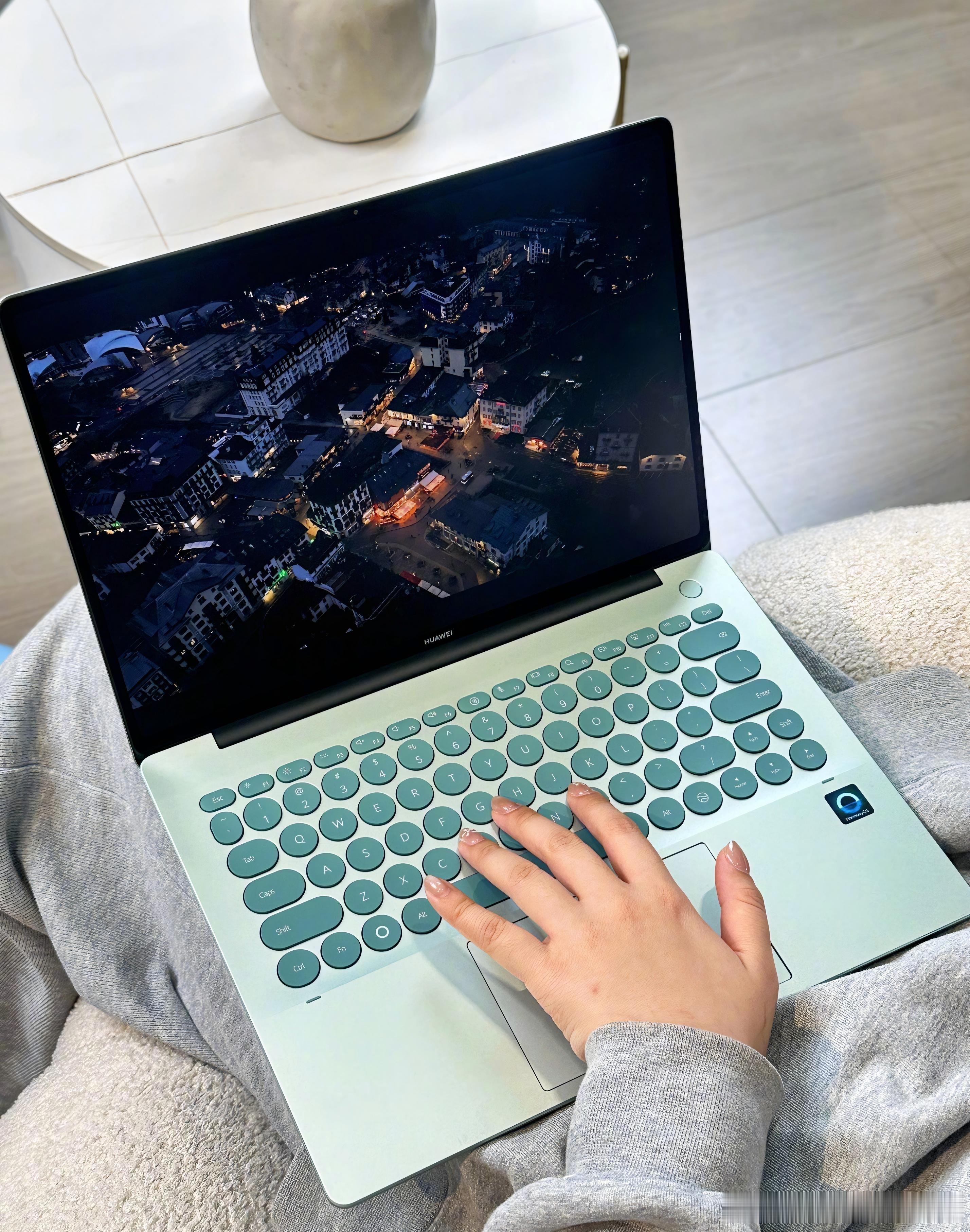 鸿蒙电脑小艺超OpenAl排第一没想到已经强到这个程度，有了这个小艺深度研究不用