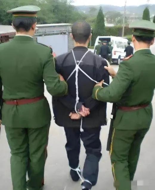 1988年吉林刑场，76岁死囚吕庆瑞喊出一句话，在场警察全部愣住，档案揭开，他竟