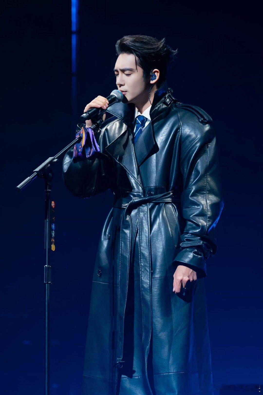 N次方扬州枣林湾音乐节官宣于适全网期待的官宣来了，于适确定亮相枣林湾音乐节，氛围