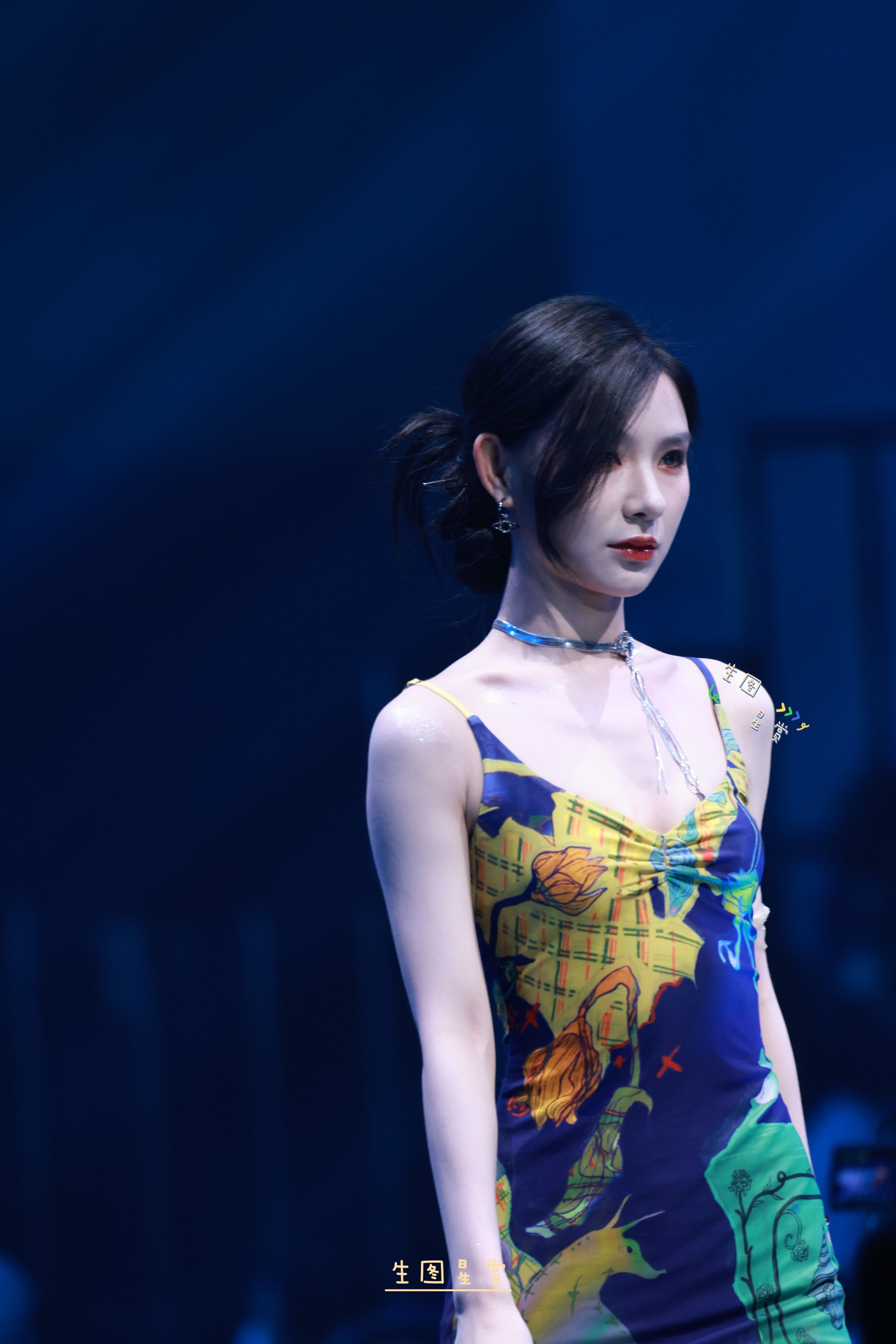 唐莉佳250607风尚大赏走秀，台风好稳[打call] ​​​