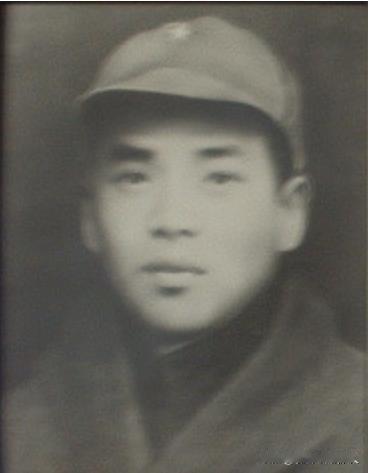 茆健群（1916—1945）原名茆立青，又名茆慰农，江苏常熟浒浦镇人，新四军优秀