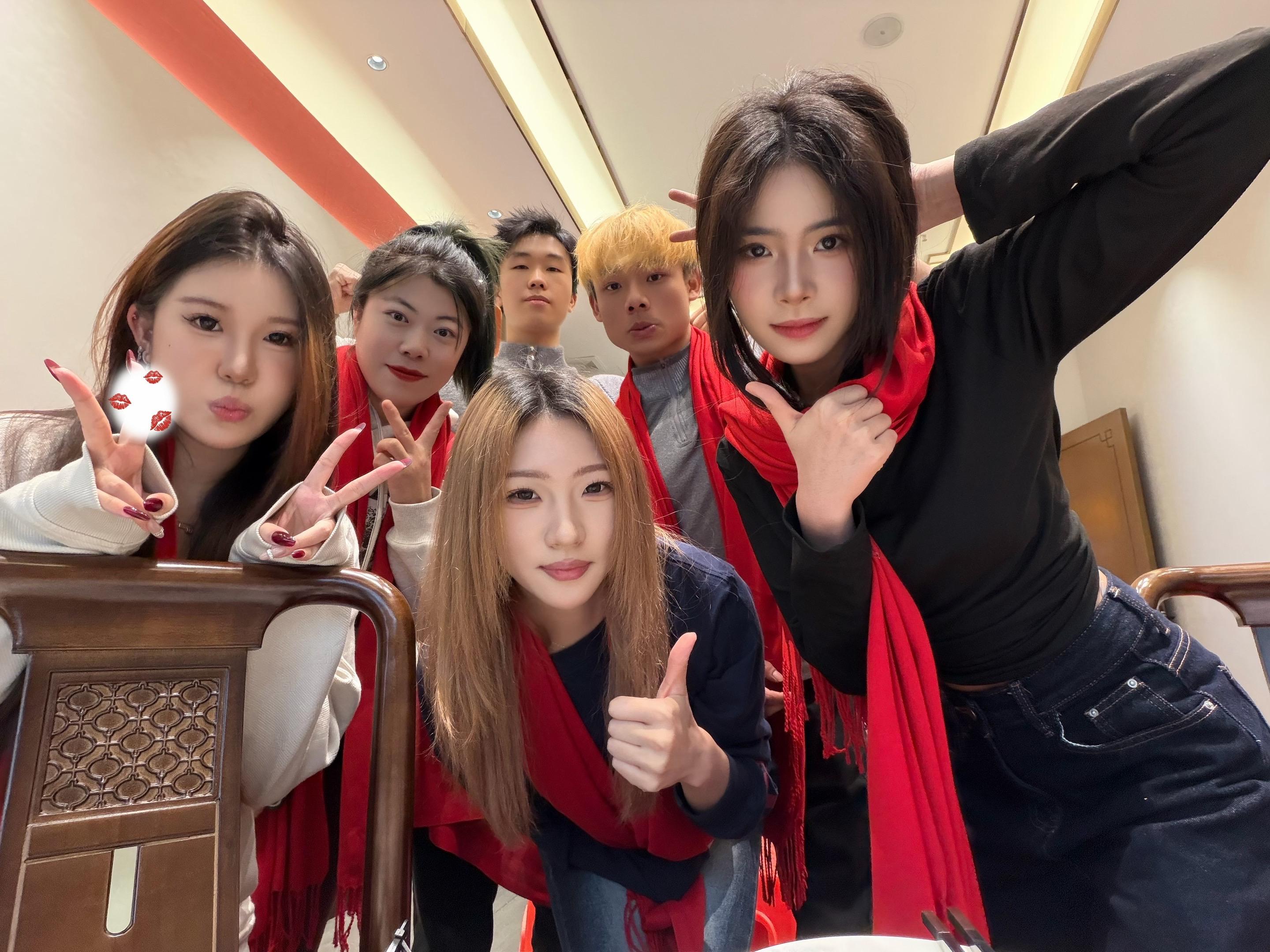 这一年无论好与坏都快结束了 是成长 是经历 旧事归于尽 往事清零 一切...