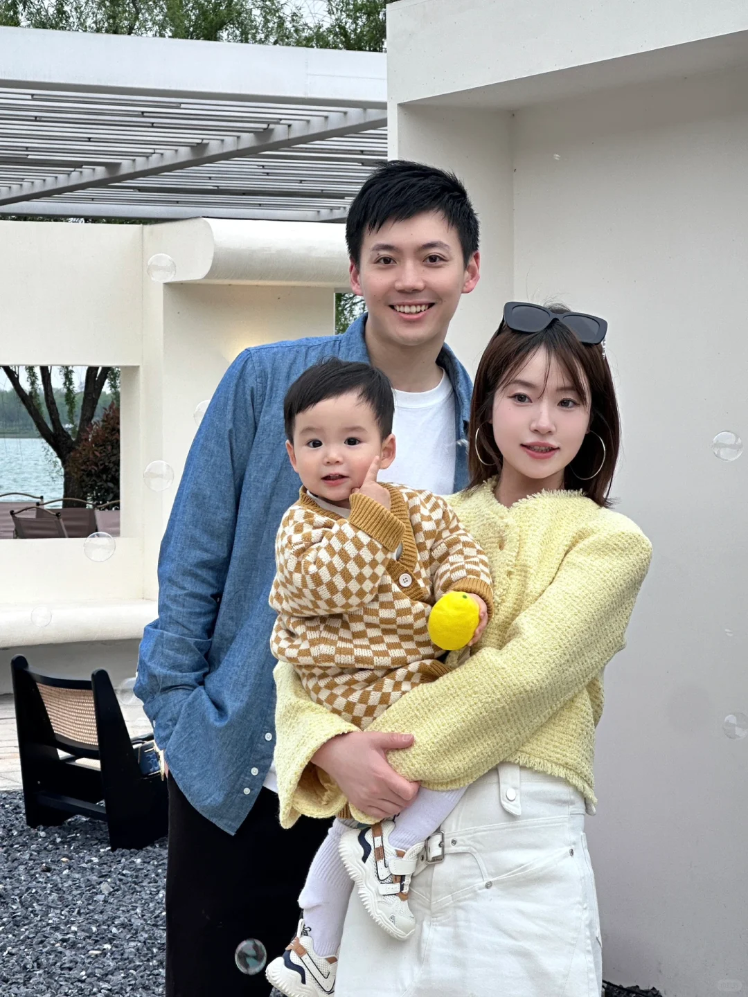 比起十八岁 更爱婚后有娃的自己