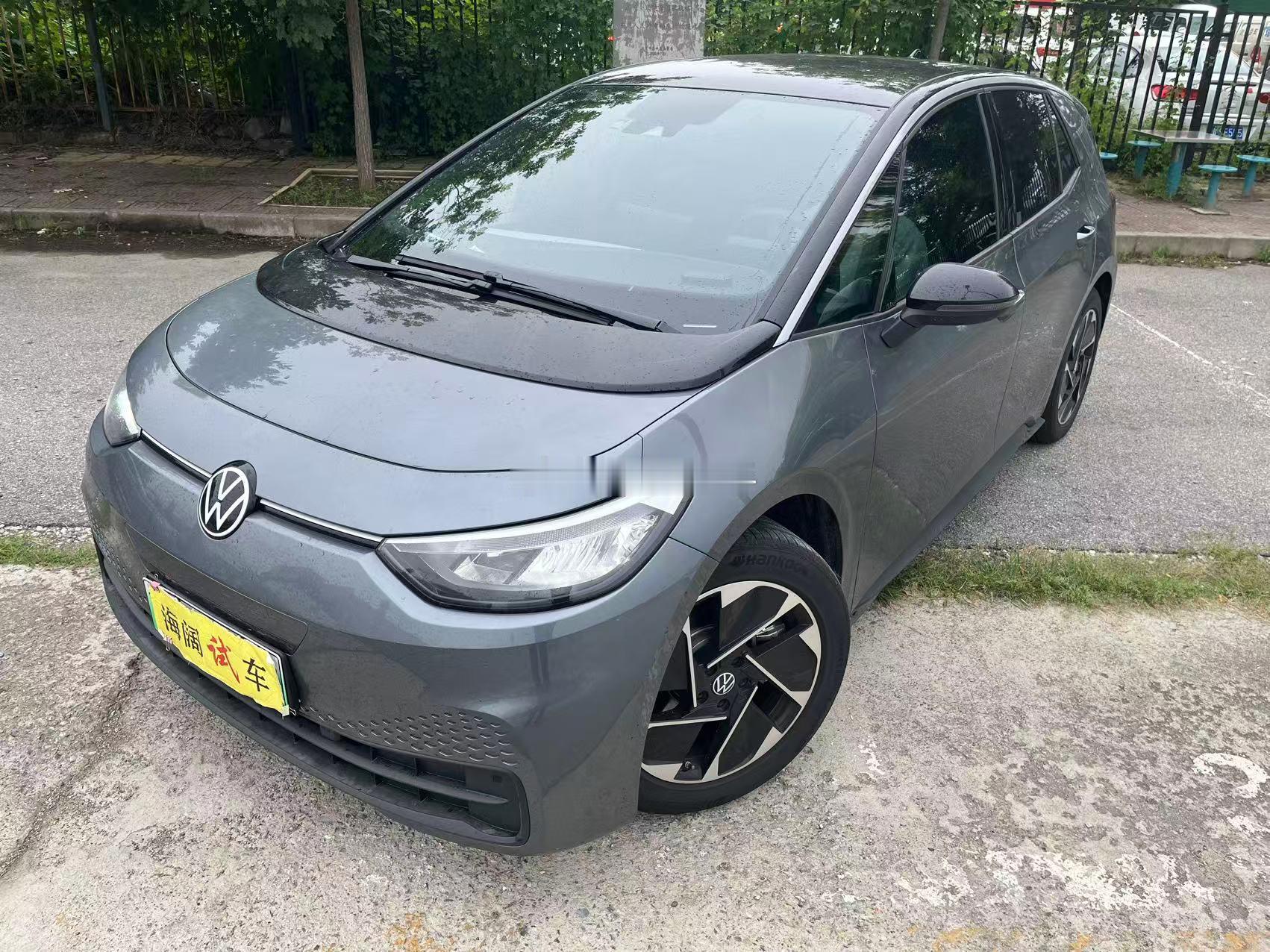 欧洲十月份电动车销量保障，大众卖了24478辆成为销冠，同比增长27%。斯柯达卖