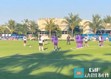 大连英博冬训首场热身赛：1-0小胜天津津门虎
今天下午大连英博队和天津津门虎在海