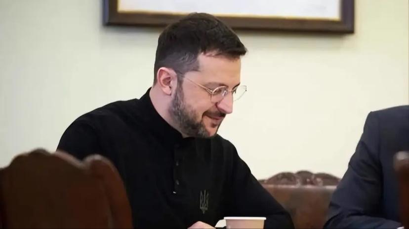 成功刺杀俄军中将后，
泽连斯基春风得意，通告全球，公开威胁中国

眼见莫斯科一声